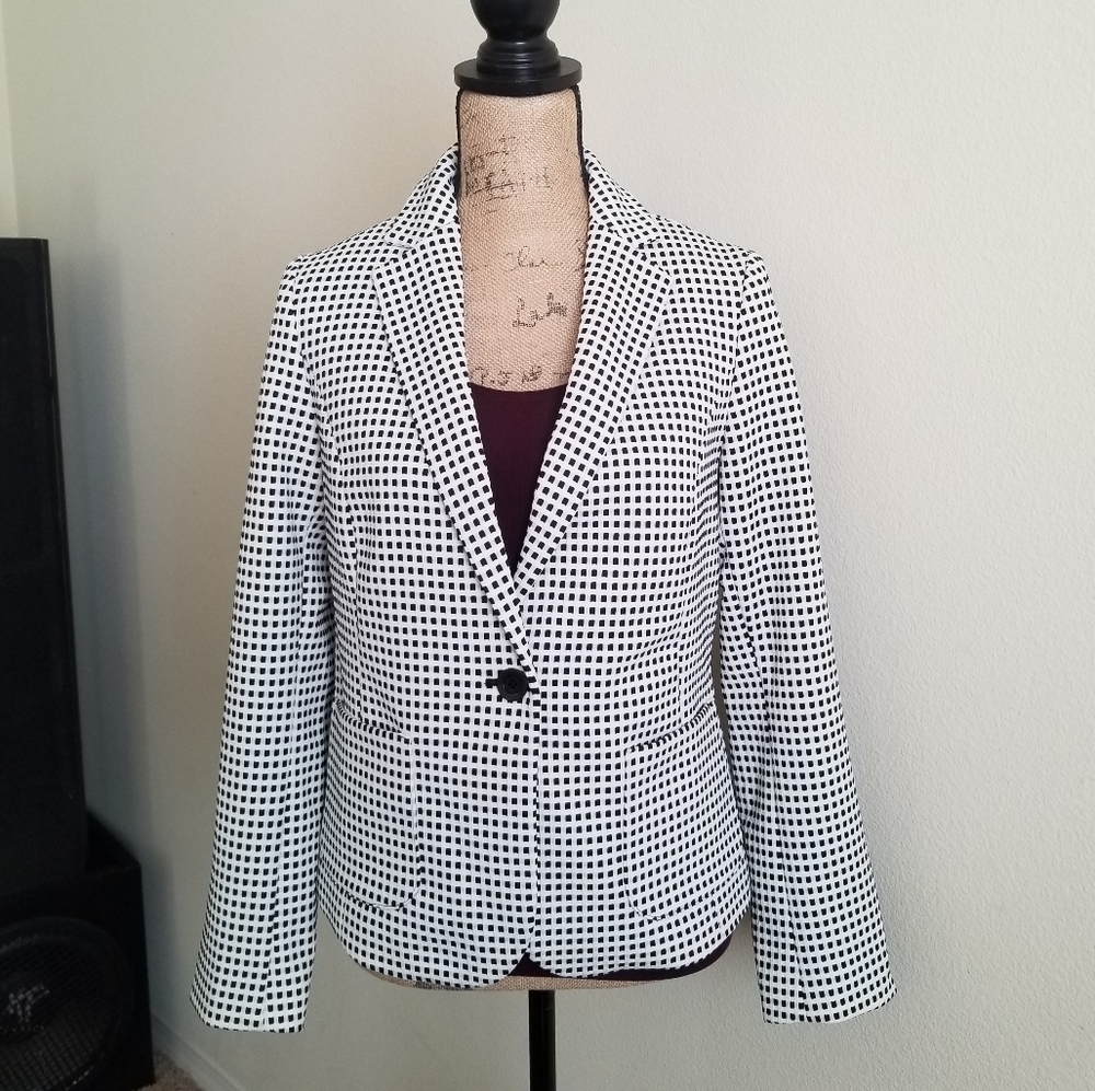 ‼️CLOSET CLOSE OUT‼️ Talbots black and white blazer/jacket/ coat
